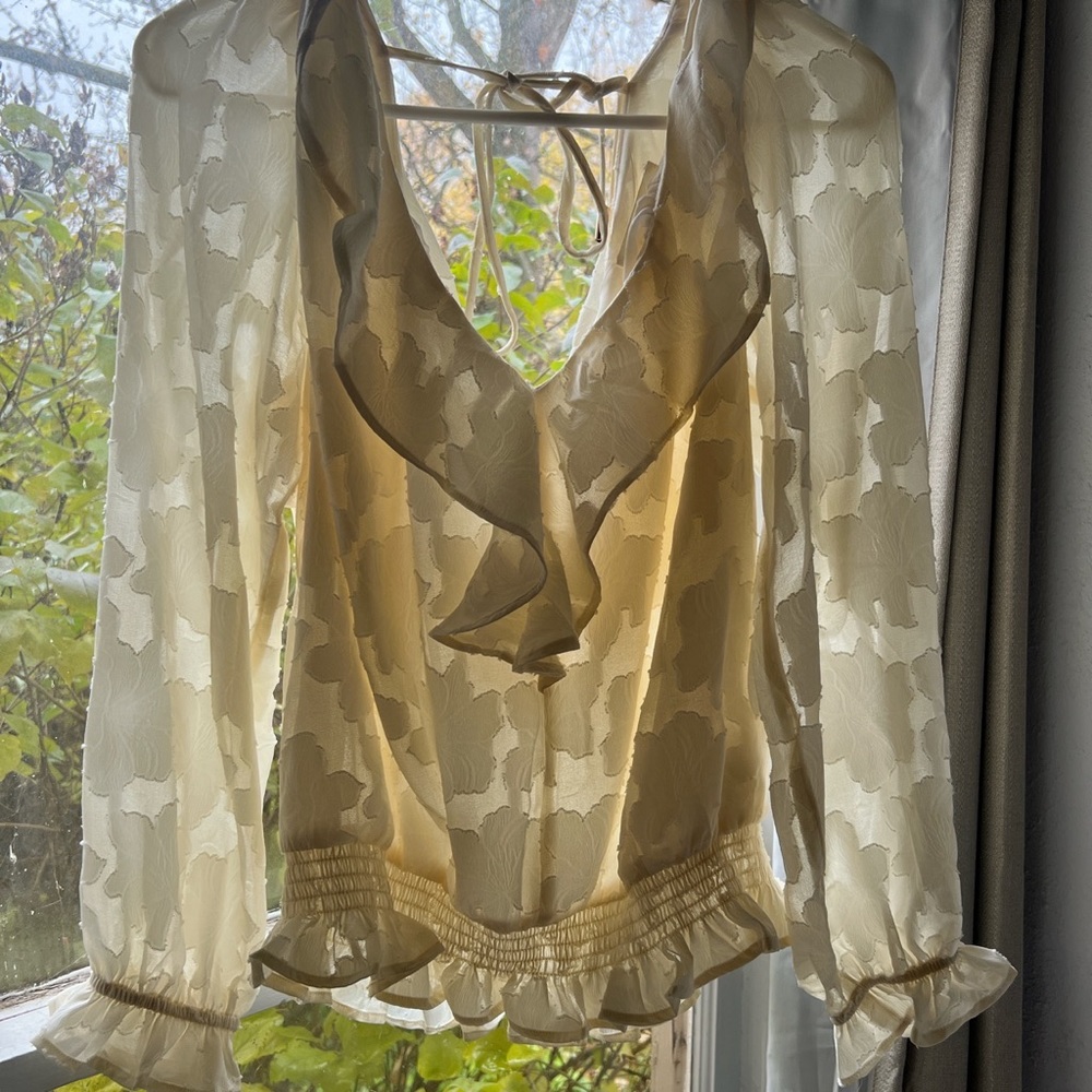 Crème Anthropologie Blouse size Large